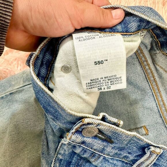 Levi's 550 Jeans - Picture 3 of 5